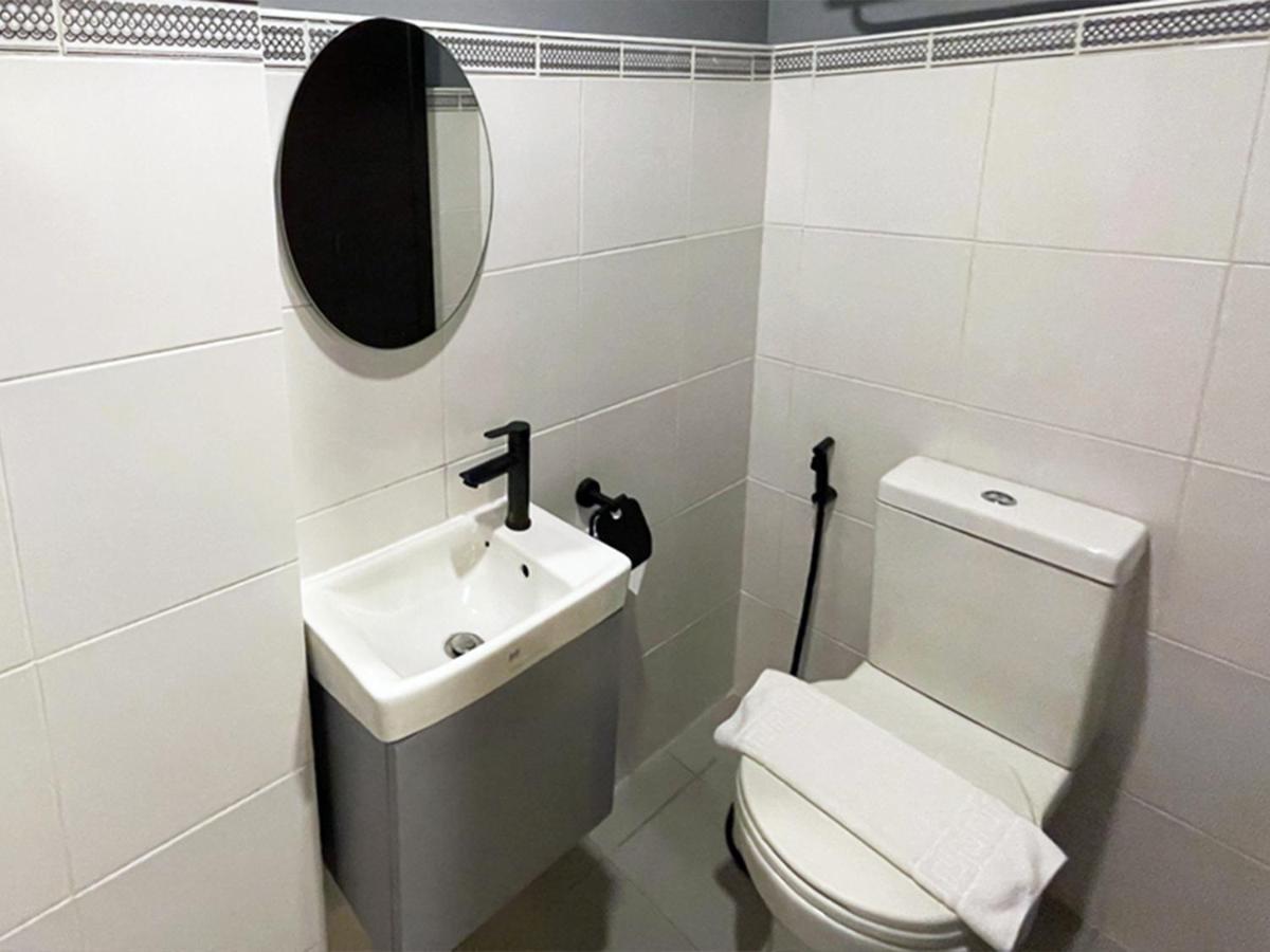 Mystay Hotel Bgc South Taguig Exteriör bild